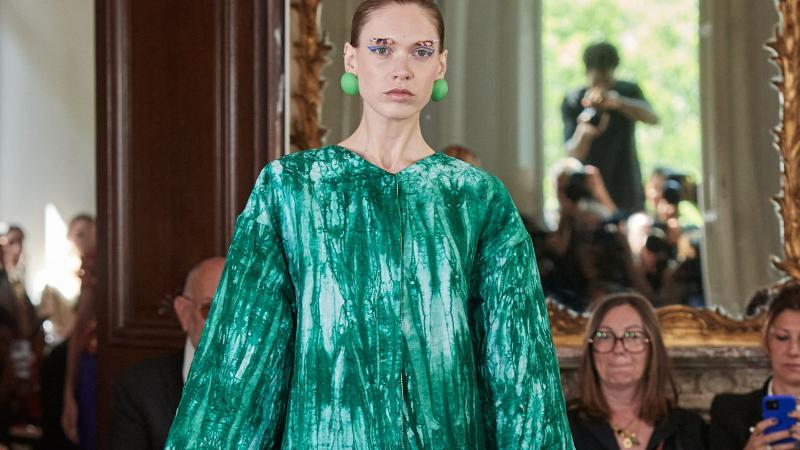 Autumn-Winter 2023-2024 Haute Couture Show - DÉFILÉS HAUTE COUTURE -  Women's Fashion