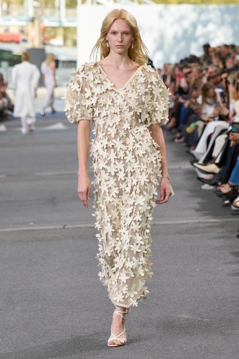 CHLOÉ - Womenswear Spring-Summer 2024 | FHCM