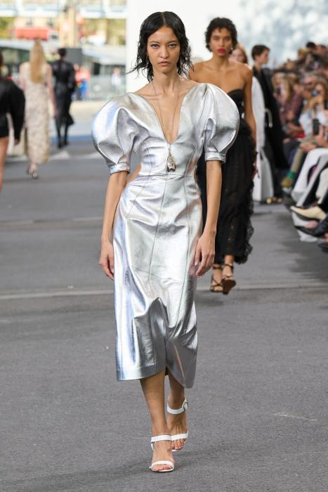 CHLOÉ - Womenswear Spring-Summer 2024 | FHCM