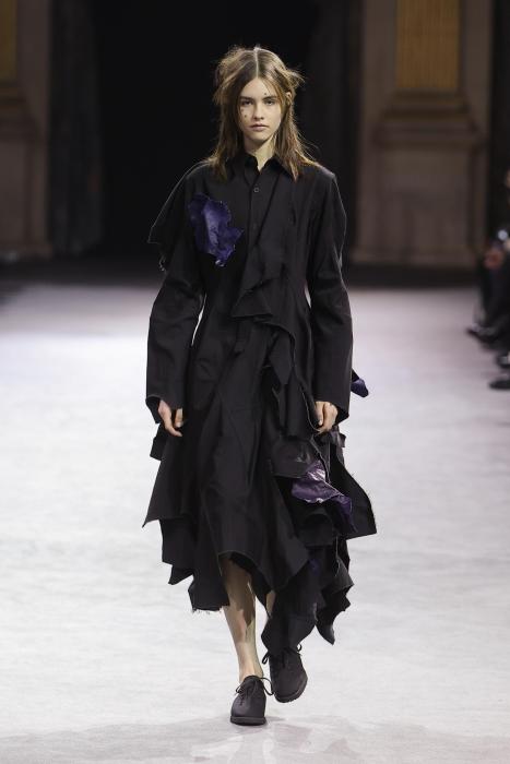 YOHJI YAMAMOTO - WOMENSWEAR READY-TO-WEAR FALL-WINTER 2023-2024 | FHCM