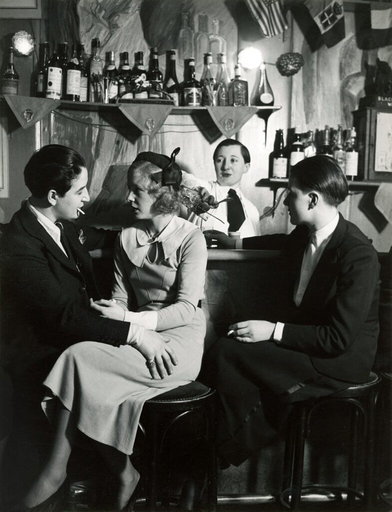 Brassaï, “Boite de nuit Le Monocle”