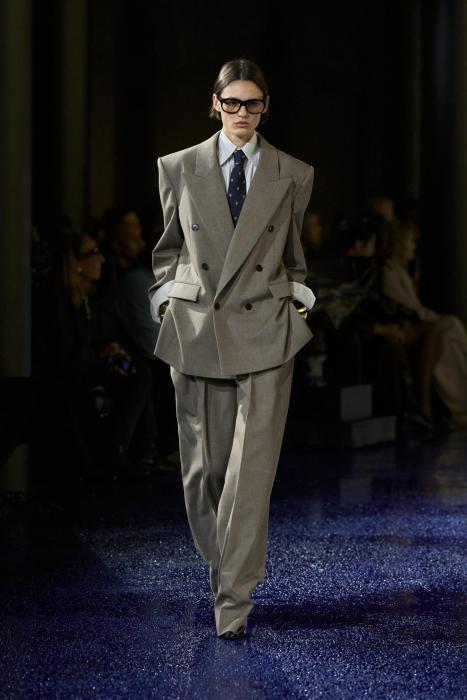SAINT LAURENT - Womenswear Spring-Summer 2025 | FHCM