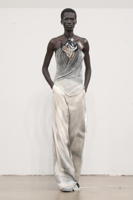 YUIMA NAKAZATO - Haute Couture Fall/Winter 2025-2026 | FHCM