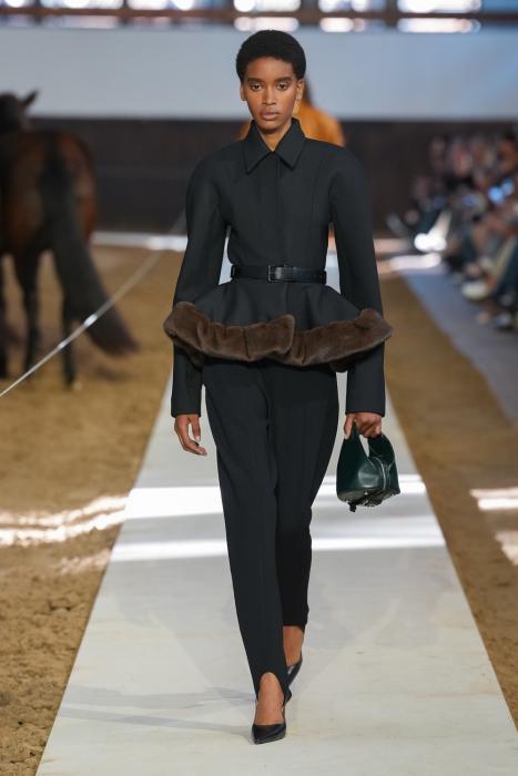STELLA MCCARTNEY - Womenswear Fall/Winter 2026-2027 | FHCM